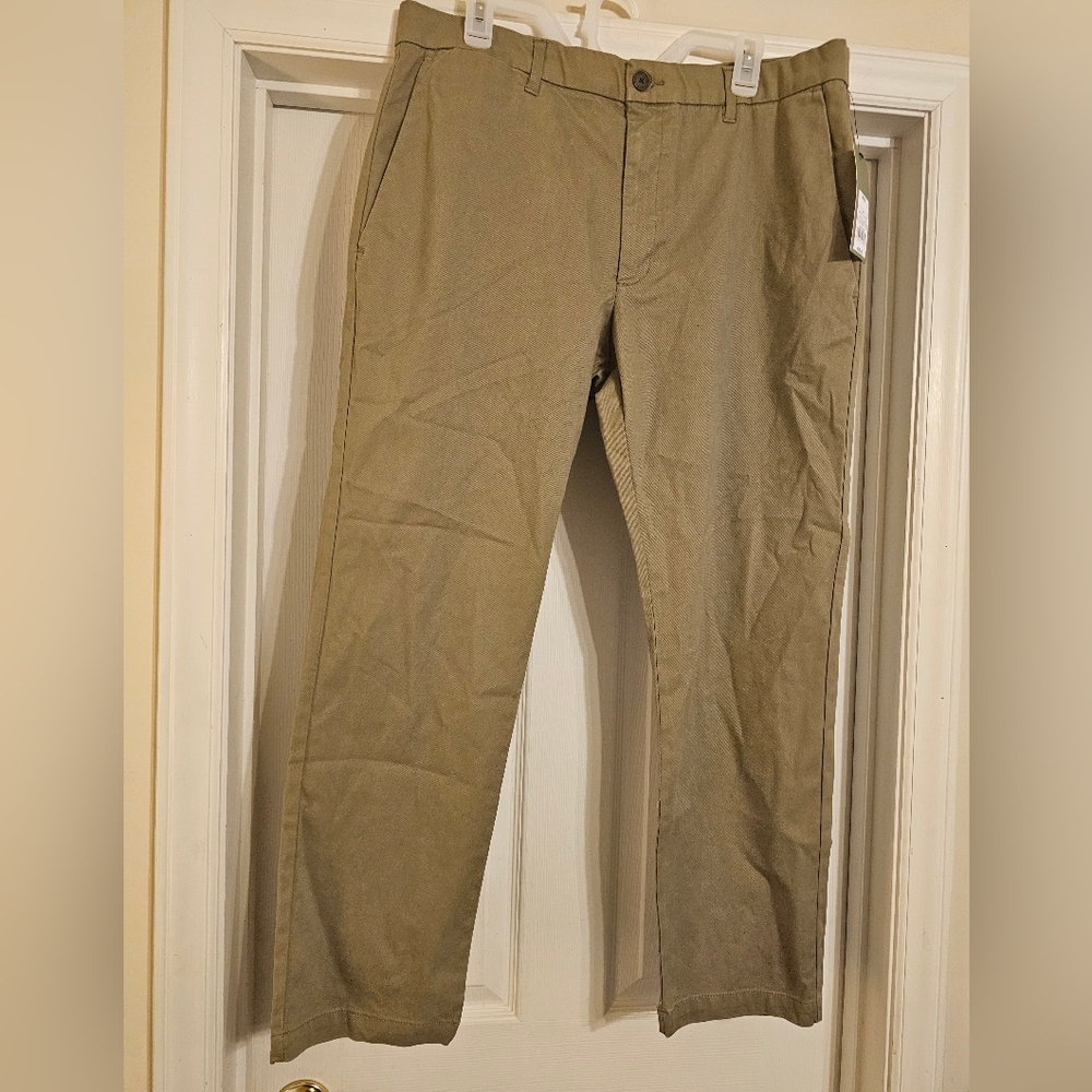 Goodfellow & Co Men's Khaki Chinos. Size:36W 30L.